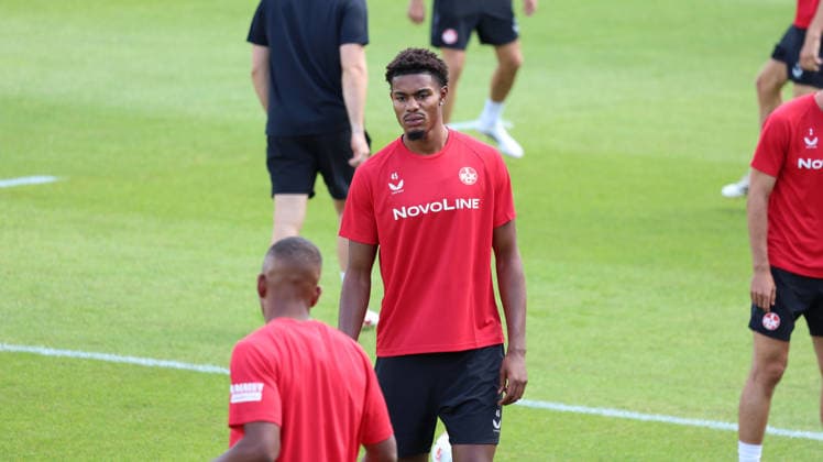 08.07.2026, xrekx, Fussball 2.Bundesliga, 1.FC Kaiserslautern - Training v.l. Kelven Frees (1.FC Kaiserslautern) (DFL DFB REGULATIONS PROHIBIT ANY USE OF PHOTOGRAPHS as IMAGE SEQUENCES and or QUASI-VIDEO) Kaiserslautern *** July 8, 2026, xrekx, Soccer 2. Bundesliga, 1 FC Kaiserslautern Training vs. Kelven Frees 1 FC Kaiserslautern DFL DFB REGULATIONS PROHIBIT ANY USE OF PHOTOGRAPHS AS IMAGE SEQUENCES AND OR QUASI-VIDEO Kaiserslautern