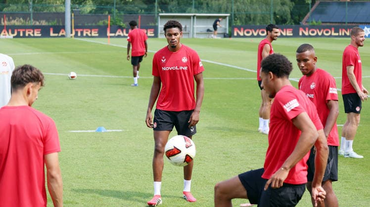 08.07.2026, xrekx, Fussball 2.Bundesliga, 1.FC Kaiserslautern - Training v.l. Kelven Frees (1.FC Kaiserslautern) (DFL DFB REGULATIONS PROHIBIT ANY USE OF PHOTOGRAPHS as IMAGE SEQUENCES and or QUASI-VIDEO) Kaiserslautern *** July 8, 2026, xrekx, Soccer 2. Bundesliga, 1 FC Kaiserslautern Training vs. Kelven Frees 1 FC Kaiserslautern DFL DFB REGULATIONS PROHIBIT ANY USE OF PHOTOGRAPHS AS IMAGE SEQUENCES AND OR QUASI-VIDEO Kaiserslautern