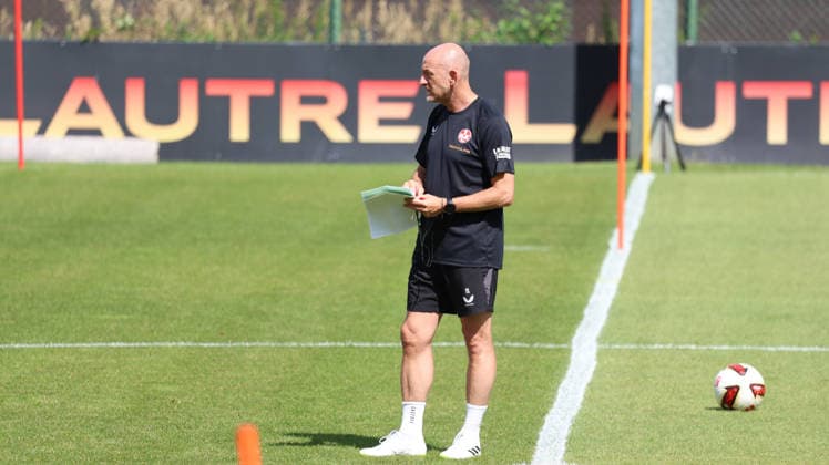 08.07.2026, xrekx, Fussball 2.Bundesliga, 1.FC Kaiserslautern - Training v.l. Torsten Lieberknecht Trainer (1.FC Kaiserslautern) (DFL DFB REGULATIONS PROHIBIT ANY USE OF PHOTOGRAPHS as IMAGE SEQUENCES and or QUASI-VIDEO) Kaiserslautern *** July 8, 2026, xrekx, Soccer 2. Bundesliga, 1 FC Kaiserslautern Training: Torsten Lieberknecht, Coach of 1 FC Kaiserslautern. DFL and DFB regulations prohibit any use of photographs as image sequences and or quasi-video. Kaiserslautern