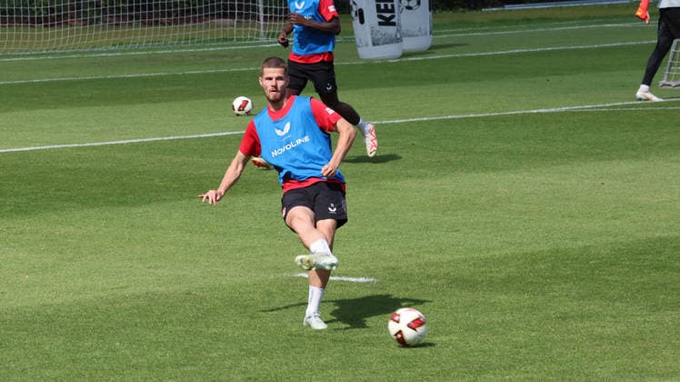 08.07.2026, xrekx, Fussball 2.Bundesliga, 1.FC Kaiserslautern - Training v.l. Jan Elvedi (1.FC Kaiserslautern) (DFL DFB REGULATIONS PROHIBIT ANY USE OF PHOTOGRAPHS as IMAGE SEQUENCES and or QUASI-VIDEO) Kaiserslautern *** July 8, 2026, xrekx, Soccer 2. Bundesliga, 1 FC Kaiserslautern Training: Jan Elvedi, 1 FC Kaiserslautern. DFL and DFB regulations prohibit any use of photographs as image sequences and or quasi-video. Kaiserslautern