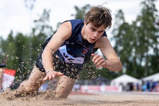 260708 Andrei Popa KFUM Örebro tävlar i längdhopp under friidrottstävlingen Folksam Grand Prix den 8 juli 2026 i Karlstad. *** July 8, 2026: Andrei Popa of KFUM Örebro will compete in the long jump at the Folksam Grand Prix track and field meet on July 8, 2026, in Karlstad  Copyright: FREDRIKxKARLSSON BB260708FK010