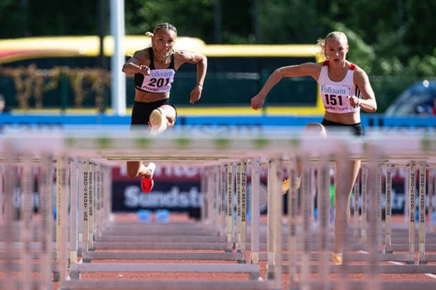 260708 Maya Bergström-Weekes Upsala IF och Julia Hakansson Hässelby SK tävlar i damernas häcklöpning under friidrottstävlingen Folksam Grand Prix den 8 juli 2026 i Karlstad. *** July 8, 2026: Maya Bergström Weekes of Upsala IF and Julia Hakansson of Hässelby SK will compete in the women’s hurdles at the Folksam Grand Prix track and field meet on July 8, 2026, in Karlstad  Copyright: FREDRIKxKARLSSON BB260708FK012