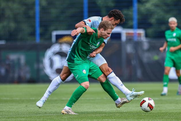 2026.07.08, xkwix, Fußball, Testspiel, DSC Arminia Bielefeld - FC Gütersloh, Trainingsgelände des DSC Arminia Bielefeld, Saison 2026 2027: Jan Lukas Liehr (FC Gütersloh 11) im Zweikampf gegen Marius Wörl (Arminia Bielefeld 38) DFB regulations prohibit any use of photographs as image sequences and or quasi-video. Photo: xKamilxWilkowskixPressefotoKochx Nordrhein-Westfalen Deutschland *** July 8, 2026, xkwix, soccer, friendly match, DSC Arminia Bielefeld vs. FC Gütersloh, DSC Arminia Bielefeld training facility, 2026–2027 season: Jan Lukas Liehr (FC Gütersloh 11) in a tackle against Marius Wörl (Arminia Bielefeld 38). DFB regulations prohibit any use of photographs as image sequences and or quasi-video. Photo: xKamilxWilkowskixPressefotoKochx, North Rhine-Westphalia Westphalia, Germany