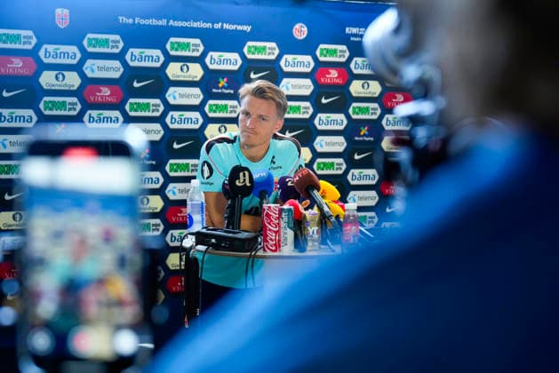 Fotball-VM 2026 Fort Lauderdale, Florida , USA 20260708. Norges Martin odegaard under et pressetreff med Norges herrelandslag i fotball pa Inter Miami CF Stadium. Foto: Fredrik Varfjell NTB Fort Lauderdale, Florida USA EDITORIAL USE ONLY. RESTRICTED USE FOR BETTING COMPANIES Ref:_SPO6pwYAYH1DPs.jpg *** 2026 FIFA World Cup, Fort Lauderdale, Florida, USA 20260708 Norway’s Martin Ødegaard during a press conference with the Norwegian men’s national soccer team at Inter Miami CF Stadium. Photo: Fredrik Varfjell, NTB. Fort Lauderdale, Florida, USA. EDITORIAL USE ONLY. RESTRICTED USE FOR BETTING COMPANIES.  Copyright: xFredrikxVarfjellx xNTBx