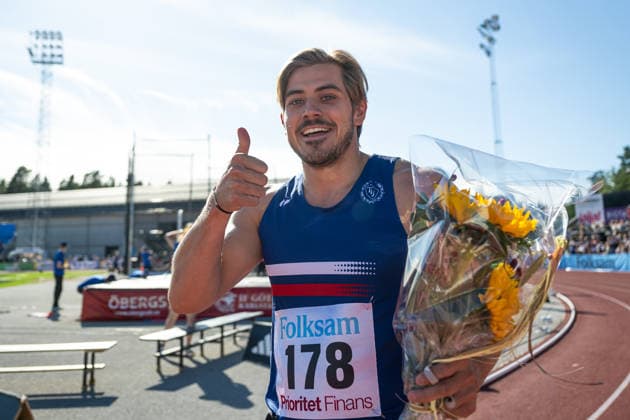 260708 Ludvig All Täby IS jublar efter vinst i herrarnas 100 meter häck under friidrottstävlingen Folksam Grand Prix den 8 juli 2026 i Karlstad. *** July 8, 2026: Ludvig All of Täby IS celebrates after winning the men s 100-meter hurdles at the Folksam Grand Prix track and field meet on July 8, 2026, in Karlstad  Copyright: FREDRIKxKARLSSON BB260708FK019