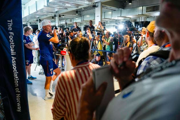 Fotball-VM 2026 Fort Lauderdale, Florida , USA 20260708. Norges landslagssjef Stale Solbakken under et pressetreff med Norges herrelandslag i fotball pa Inter Miami CF Stadium. Foto: Fredrik Varfjell NTB Fort Lauderdale, Florida USA EDITORIAL USE ONLY. RESTRICTED USE FOR BETTING COMPANIES Ref:_SPOhsbp1Ak7mQk.jpg *** 2026 FIFA World Cup, Fort Lauderdale, Florida, USA 20260708 Norway’s national team coach Stale Solbakken during a press conference with Norway’s men’s national soccer team at Inter Miami CF Stadium. Photo: Fredrik Varfjell, NTB. Fort Lauderdale, Florida, USA. EDITORIAL USE ONLY. RESTRICTED USE FOR BETTING COMPANIES.  Copyright: xFredrikxVarfjellx xNTBx