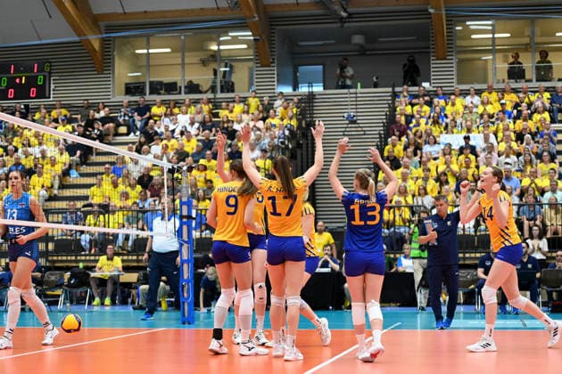 ÖREBRO, SVERIGE 20260708 Sverige jublar under onsdagens finalmatch 1:2 i European League i volleyboll mellan Sverige och Slovenien i Örebro. ÖREBRO SVERIGE x62610x *** ÖREBRO, SWEDEN 20260708 Sweden celebrates during Wednesday s European Volleyball League final match (1-2) between Sweden and Slovenia in Örebro ÖREBRO SWEDEN x62610x  Copyright: xAnnaxHallams TTx VOLLEYBOLL EUROPEAN LEAGUE FINAL DAM
