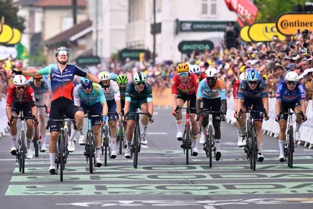 Tour de France 2026 Stage 5 PAU, FRANCE - JULY 08 : Kooij Olav (NED) of Decathlon CMA CGM Team wins,second place for Kanter Max (GER) of XDS Astana Team, third place for Merlier Tim (BEL) of Soudal Quick-Step during stage 5 of the 113rd edition of Tour de France an UCI World Tour 2.UWT cycling road race stage for Men Elite of 158 km with start in Lannemezan and finish in Pau on July 8, 2026 in Pau, France, 08 07 2026 Pau France  Copyright: xTomasxSiskx