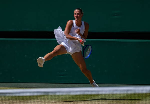 Tennis - Wimbledon Championship 2026 - Day 10 LONDON, ENGLAND - Wednesday, July 8, 2026: Marta Kostyuk (UKR) during the Ladies Singles Quarter-Final match on Day Ten of The Championships Wimbledon 2026 at the All England Lawn Tennis and Croquet Club. (Photo by Kirsten Holst Propaganda) LONDON All England Lawn Tennis and Croq GREATER LONDON ENGLAND  Copyright: xKirstenxHolstx 2026-07-08-033-Wimbledon_Day_10