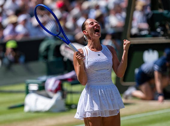 Tennis - Wimbledon Championship 2026 - Day 10 LONDON, ENGLAND - Wednesday, July 8, 2026: Marta Kostyuk (UKR) celebrates after winning the Ladies Singles Quarter-Final match on Day Ten of The Championships Wimbledon 2026 at the All England Lawn Tennis and Croquet Club. (Photo by Kirsten Holst Propaganda) LONDON All England Lawn Tennis and Croq GREATER LONDON ENGLAND  Copyright: xKirstenxHolstx 2026-07-08-040-Wimbledon_Day_10