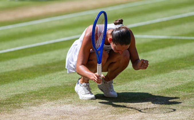 Tennis - Wimbledon Championship 2026 - Day 10 LONDON, ENGLAND - Wednesday, July 8, 2026: Marta Kostyuk (UKR) celebrates after winning the Ladies Singles Quarter-Final match on Day Ten of The Championships Wimbledon 2026 at the All England Lawn Tennis and Croquet Club. (Photo by Kirsten Holst Propaganda) LONDON All England Lawn Tennis and Croq GREATER LONDON ENGLAND  Copyright: xKirstenxHolstx 2026-07-08-044-Wimbledon_Day_10