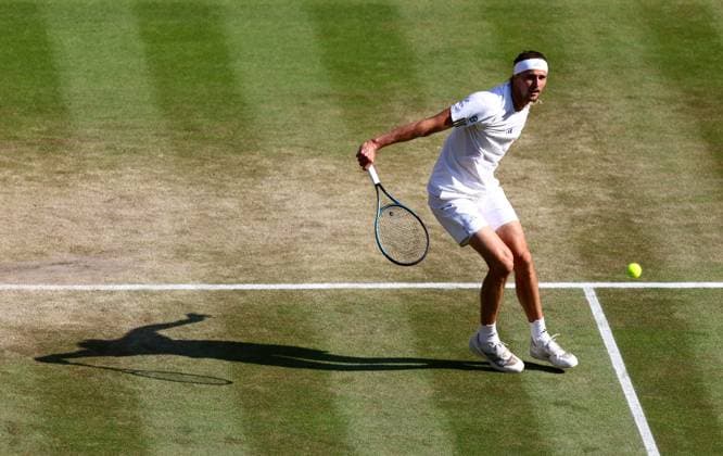 Alexander Zverev during his quarter final match. Wimbledon Tennis Championships, Day 10, The All England Lawn Tennis and Croquet Club, London, UK - 08 Jul 2026London The All England Lawn Tennis and United Kingdom  Copyright: xJamesxMarsh Shutterstockx 16978036gv