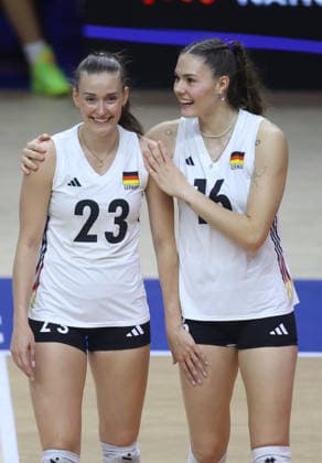 08.07.2026 Belgrade(Serbia) Czechia Czech Republic-Germany Nations League women s volleyball Sarah Straube(L),Anastasia Cekulaev(R)Germany :
