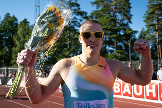 260708 Henrik Larsson IF Göta Karlstad jublar efter herrarnas 100 meter under friidrottstävlingen Folksam Grand Prix den 8 juli 2026 i Karlstad. *** July 8, 2026: Henrik Larsson of IF Göta Karlstad celebrates after the men’s 100-meter race at the Folksam Grand Prix track and field meet on July 8, 2026, in Karlstad  Copyright: FREDRIKxKARLSSON BB260708FK048