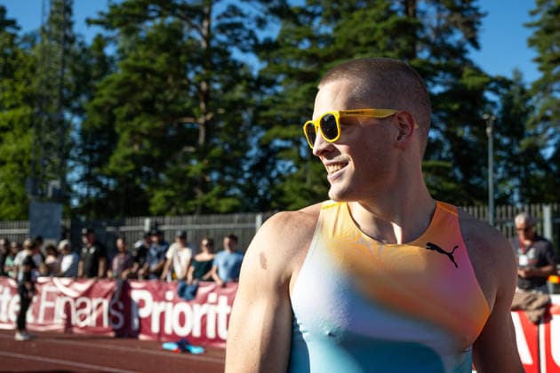 260708 Henrik Larsson IF Göta Karlstad jublar efter herrarnas 100 meter under friidrottstävlingen Folksam Grand Prix den 8 juli 2026 i Karlstad. *** July 8, 2026: Henrik Larsson of IF Göta Karlstad celebrates after the men’s 100-meter race at the Folksam Grand Prix track and field meet on July 8, 2026, in Karlstad  Copyright: FREDRIKxKARLSSON BB260708FK049
