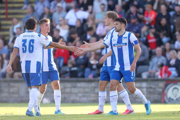 08.07.2026, xtgx, Fussball Testspiel, SV Lichtenberg 47 - Hertha BSC Berlin emspor, v.l. Hertha um Niklas Hildebrandt (Hertha, 26) Jubel, Torjubel, jubelt ueber das Tor, celebrate the goal, celebration (DFL DFB REGULATIONS PROHIBIT ANY USE OF PHOTOGRAPHS as IMAGE SEQUENCES and or QUASI-VIDEO) Berlin *** July 8, 2026, xtgx, soccer exhibition match, SV Lichtenberg 47 vs. Hertha BSC Berlin, from left: Hertha s Niklas Hildebrandt, Hertha, 26, cheering, Goal celebration, celebrating the goal, DFL DFB REGULATIONS PROHIBIT ANY USE OF PHOTOGRAPHS as IMAGE SEQUENCES and or QUASI-VIDEO Berlin