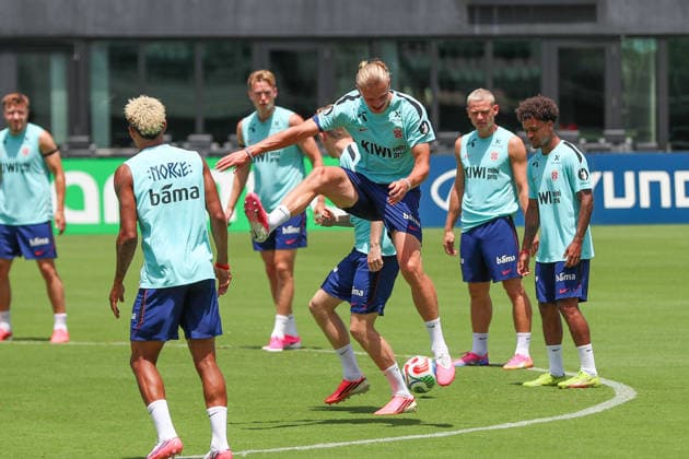 FT LAUDERDALE, FL - JULY 08: Erling Haaland 9 of Norway attends a training session in preparation for a FIFA World Cup, WM, Weltmeisterschaft, Fussball 26 Quarter-Final game between Norway and England on July 8, 2026 at at the Inter Miami CF Stadium, Fort Lauderdale, Florida.(Photo by Chris Arjoon) SOCCER: JUL 08 FIFA World Cup 26 - Norway Training EDITORIAL USE ONLY Icon26070800000028