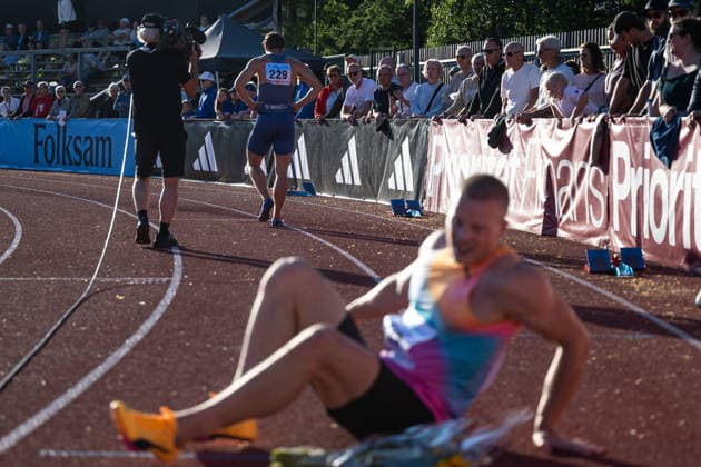 260708 Oskars Grava Latvia jublar efter herrarnas 200 meter under friidrottstävlingen Folksam Grand Prix den 8 juli 2026 i Karlstad. *** July 8, 2026: Oskars Grava of Latvia celebrates after the men s 200-meter race at the Folksam Grand Prix track and field meet on July 8, 2026, in Karlstad  Copyright: FREDRIKxKARLSSON BB260708FK085