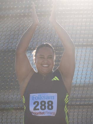 260708 Vanessa Kamga Hässelby SK jublar efter damernas diskus under friidrottstävlingen Folksam Grand Prix den 8 juli 2026 i Karlstad. *** July 8, 2026: Vanessa Kamga of Hässelby SK celebrates after the women’s discus throw at the Folksam Grand Prix track and field meet on July 8, 2026, in Karlstad  Copyright: FREDRIKxKARLSSON BB260708FK087