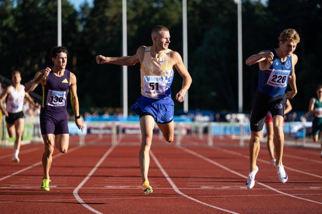 260708 Carl Bengtström Örgryte IS och Oskar Edlund Täby IS deltar i herrarnas 400 meter häck under friidrottstävlingen Folksam Grand Prix den 8 juli 2026 i Karlstad. *** July 8, 2026: Carl Bengtström of Örgryte IS and Oskar Edlund of Täby IS will compete in the men’s 400-meter hurdles at the Folksam Grand Prix track and field meet on July 8, 2026, in Karlstad  Copyright: FREDRIKxKARLSSON BB260708FK092