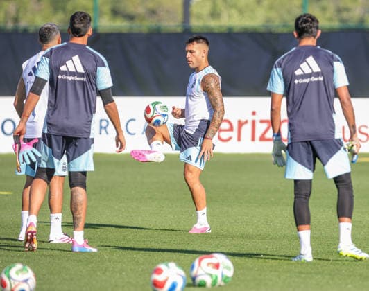 JULY 8, 2026: Argentina forward Lautaro Martinez (22) during practice ahead of their match against Switzerland at Compass Minerals National Performance Center in Kansas City, KS. CSM FIFA World Cup, WM, Weltmeisterschaft, Fussball 2026: Argentina JUL 8th  - ZUMAc04_ 20260708_zma_c04_012 Copyright: xRomanxPunox