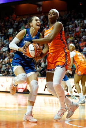 UNCASVILLE, CT - JULY 08: Kennedy Burke 25 of the Connecticut Sun forces a held ball against Eliska Hamzova 11 of the Minnesota Lynx during the WNBA, Basketball Damen, USA game between Minnesota Lynx and Connecticut Sun on July 8, 2026, at Mohegan Sun Arena in Uncasville, CT. (Photo by M. Anthony Nesmith Icon Sportswire) WNBA: JUL 08 Minnesota Lynx at Connecticut Sun EDITORIAL USE ONLY Icon26070814