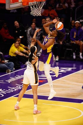 LOS ANGELES, CA - JULY 8: Los Angeles Sparks forward Nneka Ogwumike (30) drives to the basket during the Indiana Fever at Los Angeles Sparks WNBA, Basketball Damen, USA game on July 08, 2026, at Crypto.com Arena in Los Angeles, CA. (Photo by Jevone Moore Icon Sportswire) WNBA: JUL 08 Indiana Fever at Los Angeles Sparks EDITORIAL USE ONLY Icon20260708025