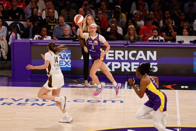 LOS ANGELES, CA - JULY 8: Los Angeles Sparks forward Dearica Hamby (5) passes the ball during the Indiana Fever at Los Angeles Sparks WNBA, Basketball Damen, USA game on July 08, 2026, at Crypto.com Arena in Los Angeles, CA. (Photo by Jevone Moore Icon Sportswire) WNBA: JUL 08 Indiana Fever at Los Angeles Sparks EDITORIAL USE ONLY Icon20260708041
