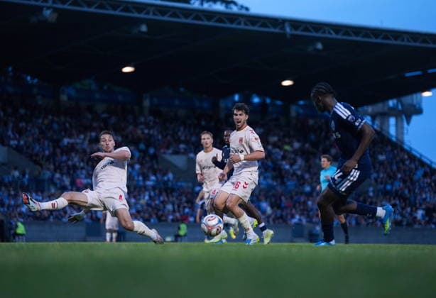 July 8, 2026, Burnaby, Bc, CANADA: Cavalry FC s Daan Klomp (4) and Adam Pearlman (16) defend as Vancouver Whitecaps Bruno Caicedo takes a shot on goal during the second half of a Canadian Championship quarterfinal soccer match, in Burnaby, B.C., on Wednesday, July 8, 2026. Canada News - July 8, 2026  - ZUMAc35_ 20260708_zaf_c35_097 Copyright: xDarrylxDyckx