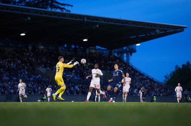 July 8, 2026, Burnaby, Bc, CANADA: Cavalry FC goalkeeper Nathan Ingham (29) grabs the ball as Levi Laing (15) and Vancouver Whitecaps Rayan Elloumi (19) watch during the second half of a Canadian Championship quarterfinal soccer match, in Burnaby, B.C., on Wednesday, July 8, 2026. Canada News - July 8, 2026  - ZUMAc35_ 20260708_zaf_c35_098 Copyright: xDarrylxDyckx