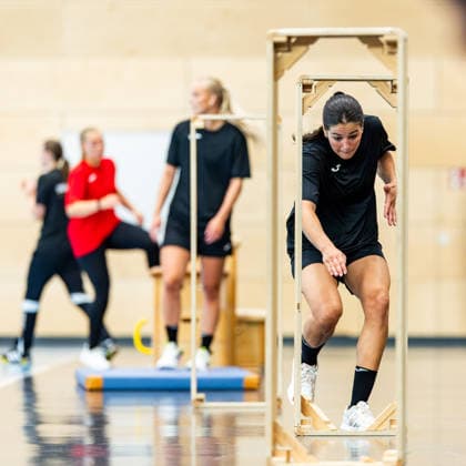 08.07.2026, GER, Handball, Frauen, Saison 2026 2027, Alsco 1.Bl, Thueringer HC Trainingseinheit Saisonvorbereitung Luca Csikos Start in die Saisonvorbereitung mit einem Hallentraining in der Heimhalle Heimspielstätte mit einen traditionellen Spiel des Thüringer HC, organisiert durch das Trainerduo. 99947 Bad Langensalza Salza Halle Sporthalle Mehrz Thüringen Deutschland *** July 8, 2026, GER, Handball, Women, 2026–2027 Season, Alsco 1 Bl, Thuringer HC Training Session for Season Preparation Luca Csikos Kicks Off Season Preparation with an Indoor Training Session at the Home Arena, the Home Venue for a Traditional Match of the Thuringer HC, Organized by the Coaching Duo 99947 Bad Langensalza Salza Hall, Mehrz Sports Hall, Thuringia, Germany