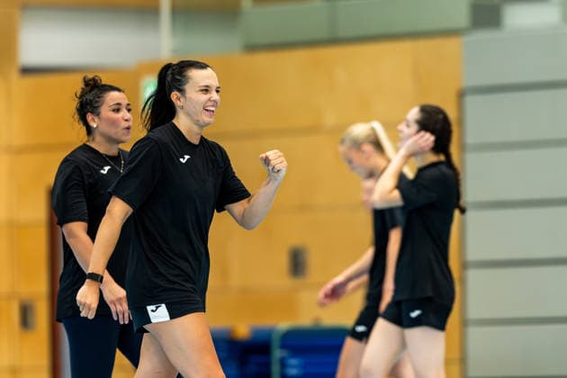 08.07.2026, GER, Handball, Frauen, Saison 2026 2027, Alsco 1.Bl, Thueringer HC Trainingseinheit Saisonvorbereitung Jana Scheib Start in die Saisonvorbereitung mit einem Hallentraining in der Heimhalle Heimspielstätte mit einen traditionellen Spiel des Thüringer HC, organisiert durch das Trainerduo. 99947 Bad Langensalza Salza Halle Sporthalle Mehrz Thüringen Deutschland *** July 8, 2026, GER, Handball, Women, 2026–2027 Season, Alsco 1 Bl, Thuringer HC Training Session for Season Preparation Jana Scheib Kicks off season preparation with an indoor training session at the home arena, the home venue for a traditional Thuringer HC match, organized by the coaching duo 99947 Bad Langensalza Salza Halle Sporthalle Mehrz Thuringia Germany