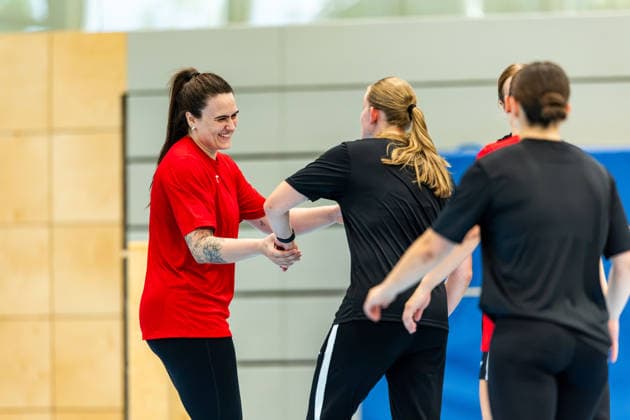 08.07.2026, GER, Handball, Frauen, Saison 2026 2027, Alsco 1.Bl, Thueringer HC Trainingseinheit Saisonvorbereitung Macela Arounian Start in die Saisonvorbereitung mit einem Hallentraining in der Heimhalle Heimspielstätte mit einen traditionellen Spiel des Thüringer HC, organisiert durch das Trainerduo. 99947 Bad Langensalza Salza Halle Sporthalle Mehrz Thüringen Deutschland *** July 8, 2026, GER, Handball, Women, 2026–2027 Season, Alsco 1 Bl, Thuringer HC Training Session for Season Preparation Macela Arounian Kicks off season preparation with an indoor training session at the home arena, the home venue for a traditional Thuringer HC match, organized by the coaching duo 99947 Bad Langensalza Salza Hall, Mehrz Sports Hall, Thuringia, Germany
