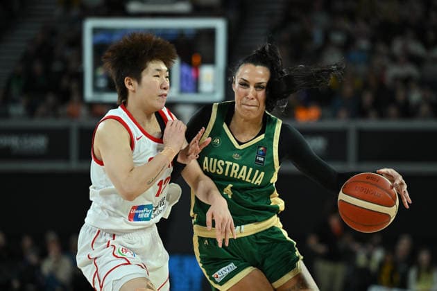 BASKETBALL AUSTRALIA CHINA WOMEN, Alex Wilson of Australia (right) in action during the Women s international match, Länderspiel, Nationalmannschaft between Australia and China at John Cain Arena in Melbourne, Thursday, July 9, 2026. ( NO ARCHIVING, EDITORIAL USE ONLY MELBOURNE VICTORIA AUSTRALIA  Copyright: xJAMESxROSSx 20260709112915739260