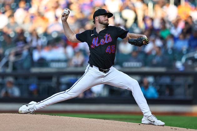 MLB, Baseball Herren, USA Kansas City Royals Vs. New York Mets New York Mets starting pitcher Christian Scott 45 throws during the first inning of a baseball game against the Kansas City Royals at Citi Field in Corona, New York, on July 8, 2026. New York City New York United States  Copyright: xGordonxDonovanx originalFilename:donovan-mlbkansa260708_npb8p.jpg