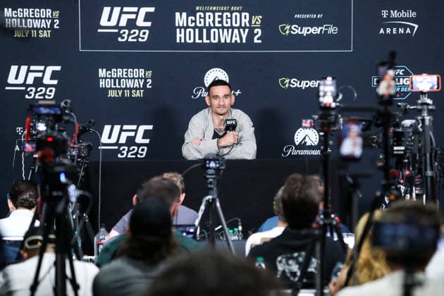 UFC 329 press conference, PK, Pressekonferenz T-Mobile Arena, Las Vegas, Nevada, United States 8 7 2026 Max Holloway Max Holloway 8 7 2026  Copyright: xTomxHoganx-xHoganphotos.comx916x947x8354xtomhoganphotos@gmail.comx McgregorHollowayMediaDay_Hoganphotos16019