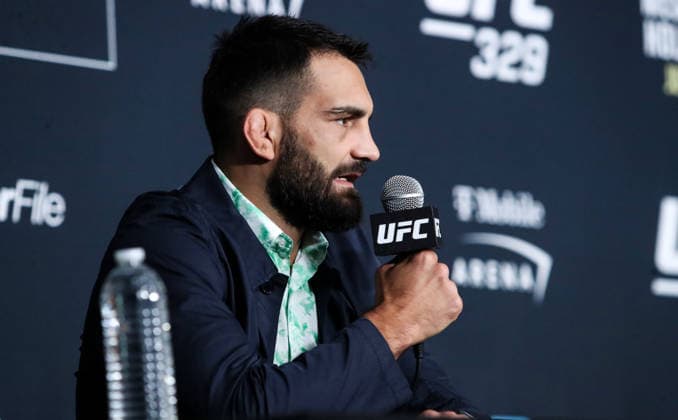 UFC 329 press conference, PK, Pressekonferenz T-Mobile Arena, Las Vegas, Nevada, United States 8 7 2026 Benoit Saint Denis Benoit Saint Denis 8 7 2026  Copyright: xTomxHoganx-xHoganphotos.comx916x947x8354xtomhoganphotos@gmail.comx McgregorHollowayMediaDay_Hoganphotos16042