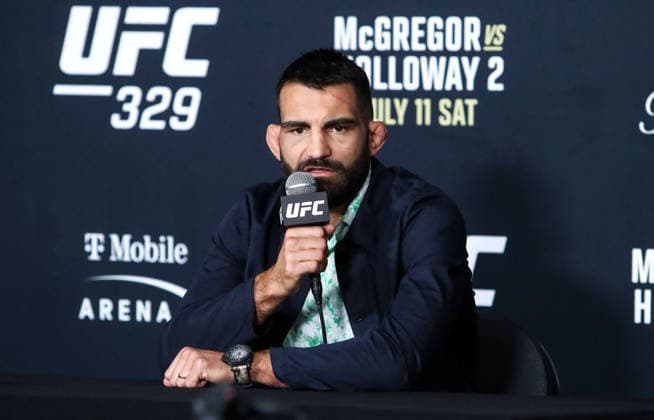 UFC 329 press conference, PK, Pressekonferenz T-Mobile Arena, Las Vegas, Nevada, United States 8 7 2026 Benoit Saint Denis Benoit Saint Denis 8 7 2026  Copyright: xTomxHoganx-xHoganphotos.comx916x947x8354xtomhoganphotos@gmail.comx McgregorHollowayMediaDay_Hoganphotos16045