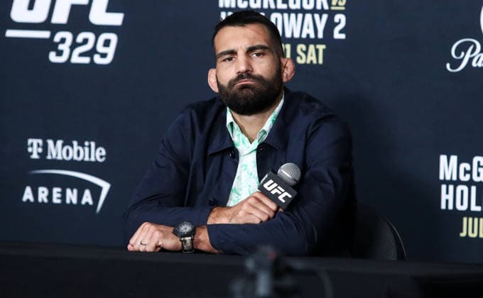 UFC 329 press conference, PK, Pressekonferenz T-Mobile Arena, Las Vegas, Nevada, United States 8 7 2026 Benoit Saint Denis Benoit Saint Denis 8 7 2026  Copyright: xTomxHoganx-xHoganphotos.comx916x947x8354xtomhoganphotos@gmail.comx McgregorHollowayMediaDay_Hoganphotos16047