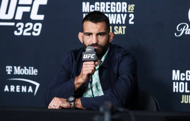 UFC 329 press conference, PK, Pressekonferenz T-Mobile Arena, Las Vegas, Nevada, United States 8 7 2026 Benoit Saint Denis Benoit Saint Denis 8 7 2026  Copyright: xTomxHoganx-xHoganphotos.comx916x947x8354xtomhoganphotos@gmail.comx McgregorHollowayMediaDay_Hoganphotos16048