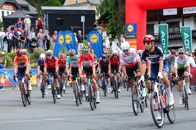 CYCLING - Oesterreich Rundfahrt 2026 BAD KLEINKIRCHHEIM,AUSTRIA,09.JUL.26 - CYCLING - Tour of Austria, stage 2, Bad Kleinkirchheim - Heiligenblut. Image shows Kevin Vermaerke (USA UAE Team Emirates XRG) and Gregor Muehlberger (AUT Austria) at the start of the second stage.  GEPAxpictures xDavidxGeieregger