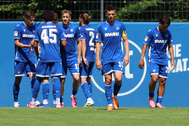 09.07.2026, xrekx, Fussball Testspiel , Karlsruher SC - SGV Freiberg v.l. Torjubel nach dem Tor zum celebrating the goal celebrate 1:0 durch Moritz Broschinski (Karlsruher SC) Marvin Wanitzek (Karlsruher SC) (DFL DFB REGULATIONS PROHIBIT ANY USE OF PHOTOGRAPHS as IMAGE SEQUENCES and or QUASI-VIDEO) Karlsruhe *** July 9, 2026, xrekx, Soccer Friendly Match, Karlsruher SC vs. SGV Freiberg: Goal celebration after Moritz Broschinski’s 1–0 goal for Karlsruher SC; Marvin Wanitzek (Karlsruher SC). DFL and DFB regulations prohibit any use of photographs as image sequences and or quasi-videoEO Karlsruhe