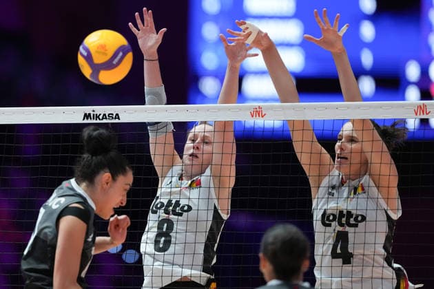 RECORD DATE NOT STATED Volleyball Nations League Hong Kong 2026 - Day 2 Lara Nagels (No.8), Nathalie Lemmens (No.4) from team Belgium during the match between Canada and Belgium at Volleyball Nations League Hong Kong 2026 on July 9, 2026 in Hong Kong. (Photo by Ellan Mad Nexpher Images) Hong Kong