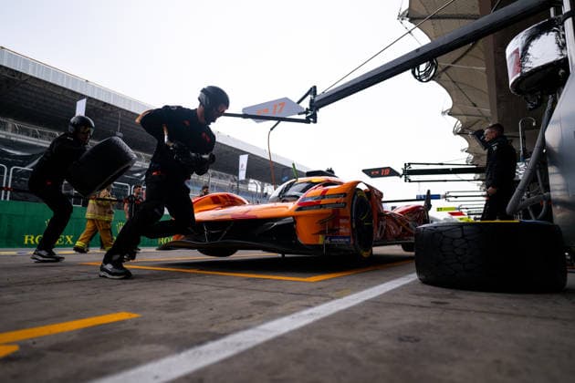 FIA WEC - 6 HOURS OF SAO PAULO 2026 17 DERANI Pipo (bra), JAUBERT Mathys (fra), LOTTERER AndrÃ (ger), Genesis Magma Racing, Genesis GMR-001 17, Hypercar, pitlane, setup, pitstop practice during the 6 Hours of Sao Paulo 2026, 4th round of the 2026 FIA World Endurance Championship, from July 10 to 12, 2026 on the Interlagos Circuit in Sao Paulo, Brazil - Sao PauloBrazil  Copyright: xMariusxHeckerx