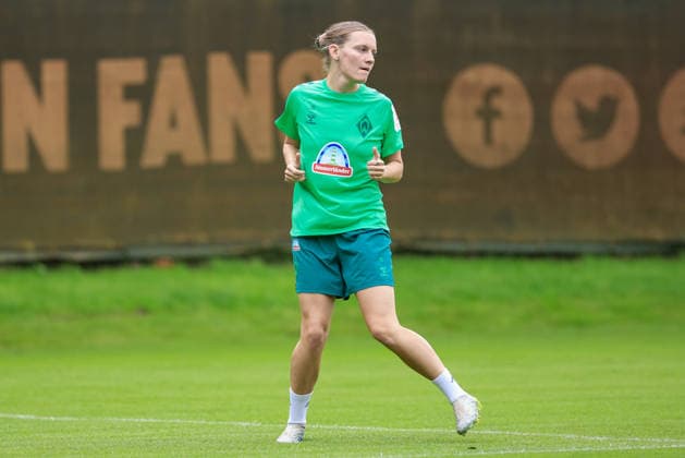Sarah Ernst (SV Werder Bremen) bei einer Trainingsübung, 09.07.2026, Bremen (Deutschland), Fussball, Google Pixel Frauen-Bundesliga, Trainingsauftakt SV Werder Bremen *** Sarah Ernst of SV Werder Bremen during a training drill, July 9, 2026, Bremen, Germany, soccer, Google Pixel Women s Bundesliga, SV Werder Bremen s first training session of the season xobx