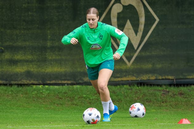Sarah Gutmann (SV Werder Bremen) bei einer Trainingsübung, 09.07.2026, Bremen (Deutschland), Fussball, Google Pixel Frauen-Bundesliga, Trainingsauftakt SV Werder Bremen *** Sarah Gutmann of SV Werder Bremen during a training drill, July 9, 2026, Bremen, Germany, soccer, Google Pixel Women s Bundesliga, SV Werder Bremen s first training session of the season xobx