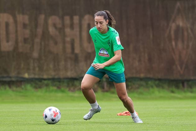 Wiktoria Zieniewicz (SV Werder Bremen) bei einer Trainingsübung, 09.07.2026, Bremen (Deutschland), Fussball, Google Pixel Frauen-Bundesliga, Trainingsauftakt SV Werder Bremen *** Wiktoria Zieniewicz of SV Werder Bremen during a training drill, July 9, 2026, Bremen, Germany, soccer, Google Pixel Women s Bundesliga, SV Werder Bremen s first training session of the season xobx