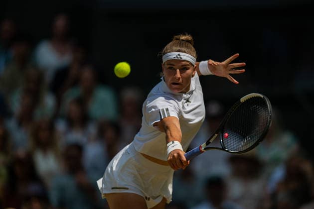 Tennis - Wimbledon Championship 2026 - Day 11 LONDON, ENGLAND - Thursday, July 9, 2026: Karolina Muchova (CZE) during the Ladies Singles Semi-Final match on Day Eleven of The Championships Wimbledon 2026 at the All England Lawn Tennis and Croquet Club. (Photo by Kirsten Holst Propaganda) LONDON All England Lawn Tennis and Croq GREATER LONDON ENGLAND  Copyright: xKirstenxHolstx 2026-07-09-028-Wimbledon_Day_11