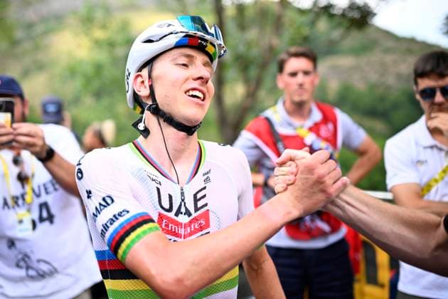 Tour de France 2026 Stage 6 GAVARNIE-CEDRE, FRANCE - JULY 09 : Pogacar Tadej (SLO) of UAE Team Emirates - XRG celebrates the victory after stage 6 of the 113rd edition of Tour de France an UCI World Tour 2.UWT cycling road race stage for Men Elite of 186 km with start in Pau and finish in Gavarnie-Cedre on July 9, 2026 in Gavarnie-Cedre, France, 09 07 2026 ( Motordriver Kurt Vandenborre - Gavarnie-Cedre France  Copyright: xJasperxJacobsx