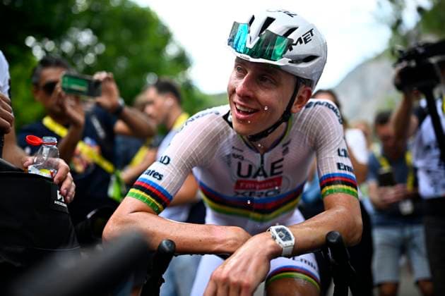 Tour de France 2026 Stage 6 GAVARNIE-CEDRE, FRANCE - JULY 09 : Pogacar Tadej (SLO) of UAE Team Emirates - XRG celebrates the victory after stage 6 of the 113rd edition of Tour de France an UCI World Tour 2.UWT cycling road race stage for Men Elite of 186 km with start in Pau and finish in Gavarnie-Cedre on July 9, 2026 in Gavarnie-Cedre, France, 09 07 2026 ( Motordriver Kurt Vandenborre - Gavarnie-Cedre France  Copyright: xJasperxJacobsx